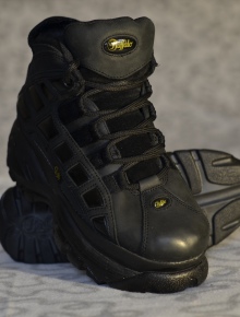 Skuldre på skuldrene Minde om pedal Buffalo Boots 2003-14, Plateauschuhe mit Wolkensohle, Stiefelette mit  Plateau, Gr. 41 :: Kleiderkorb.de
