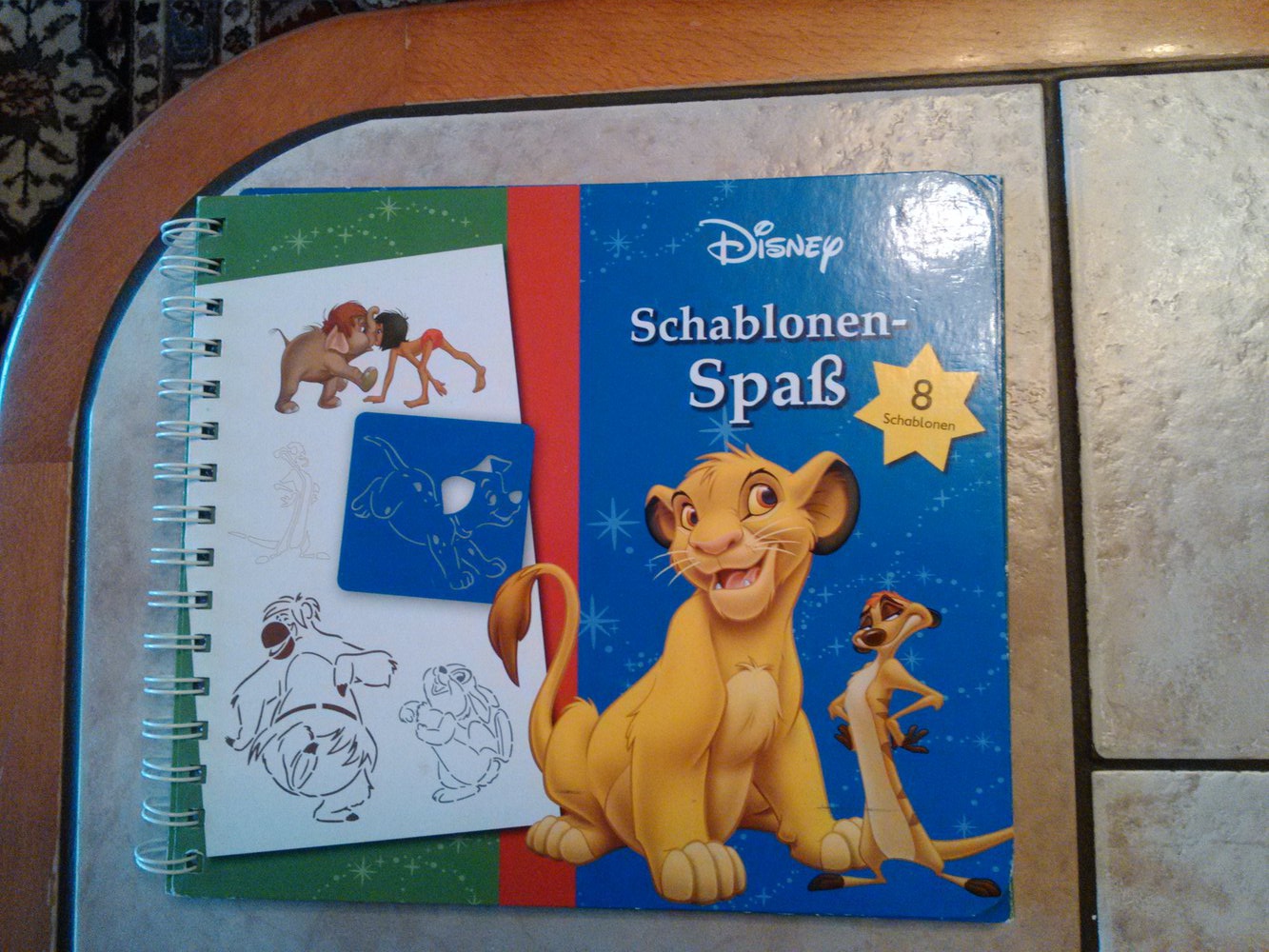 Schablonen - Spaß ! Tolles Schablonen Buch mit süßen Disney Figuren !