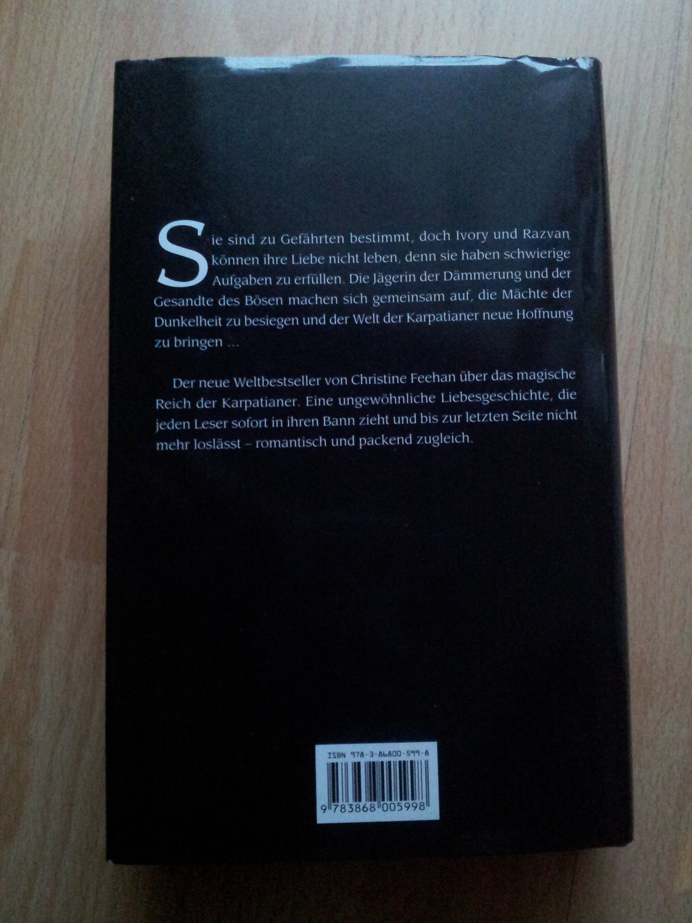  Buch - Jägerin der Dämmerung - Christine Feehan NEU