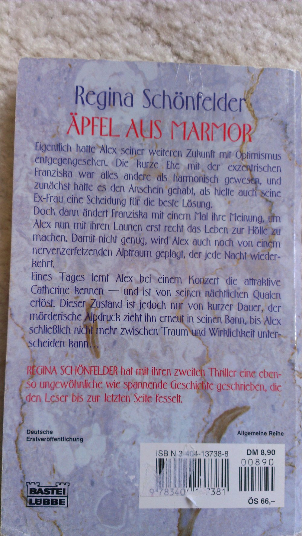 Äpfel aus Marmor von Regina Schönfelder