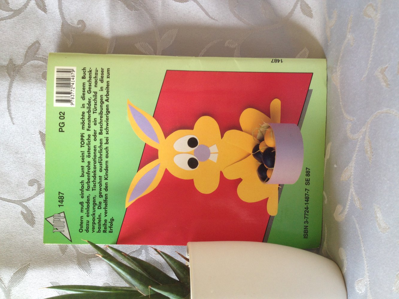 Lustiges Osterbasteln mit Tonkarton