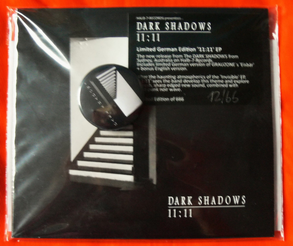 Dark Shadows 11:11 limited Edition inkl. Button und Karte