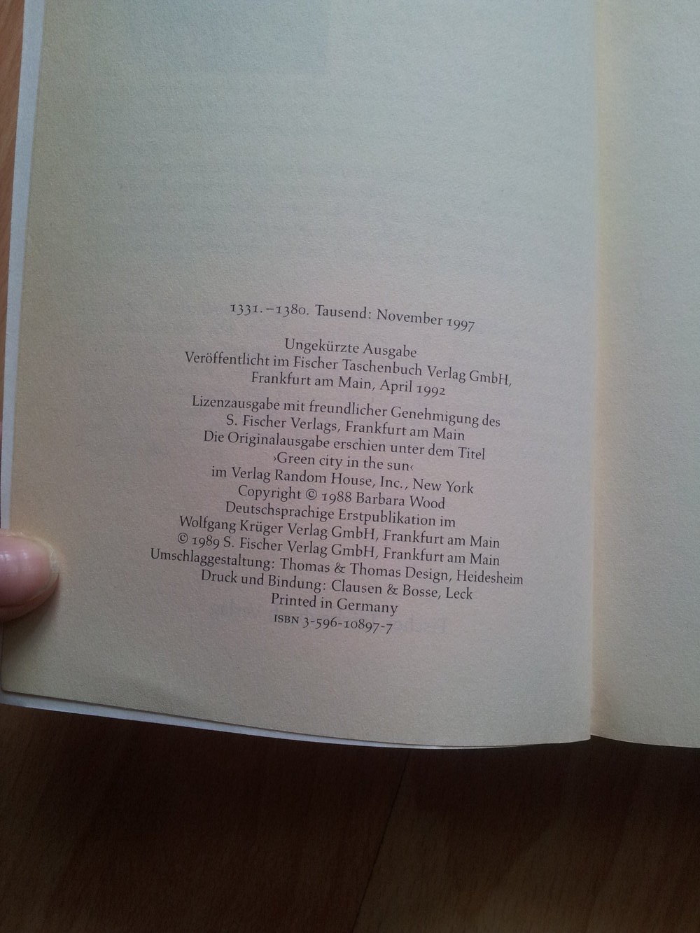 Buch - Rote Sonne, Schwarzes Land - Barbara Wood NEU