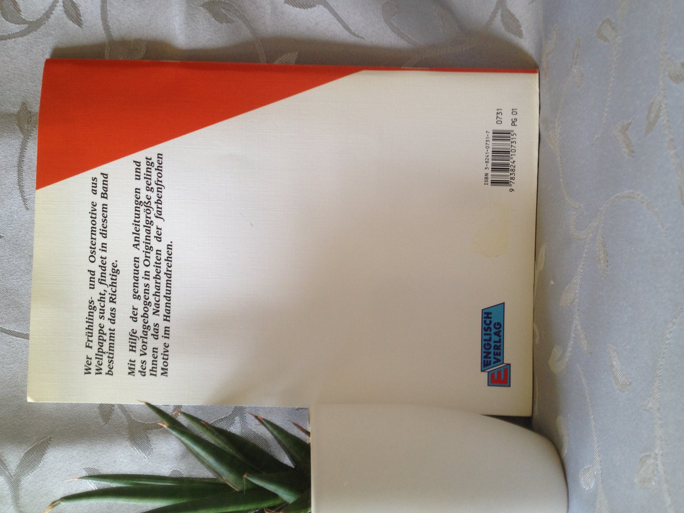 Frühlings- und Ostermotive aus Wellpappe