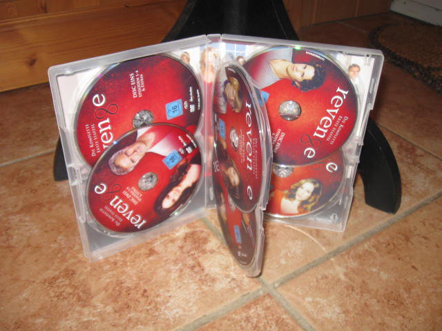 *** Revenge – Die komplette erste Staffel ***