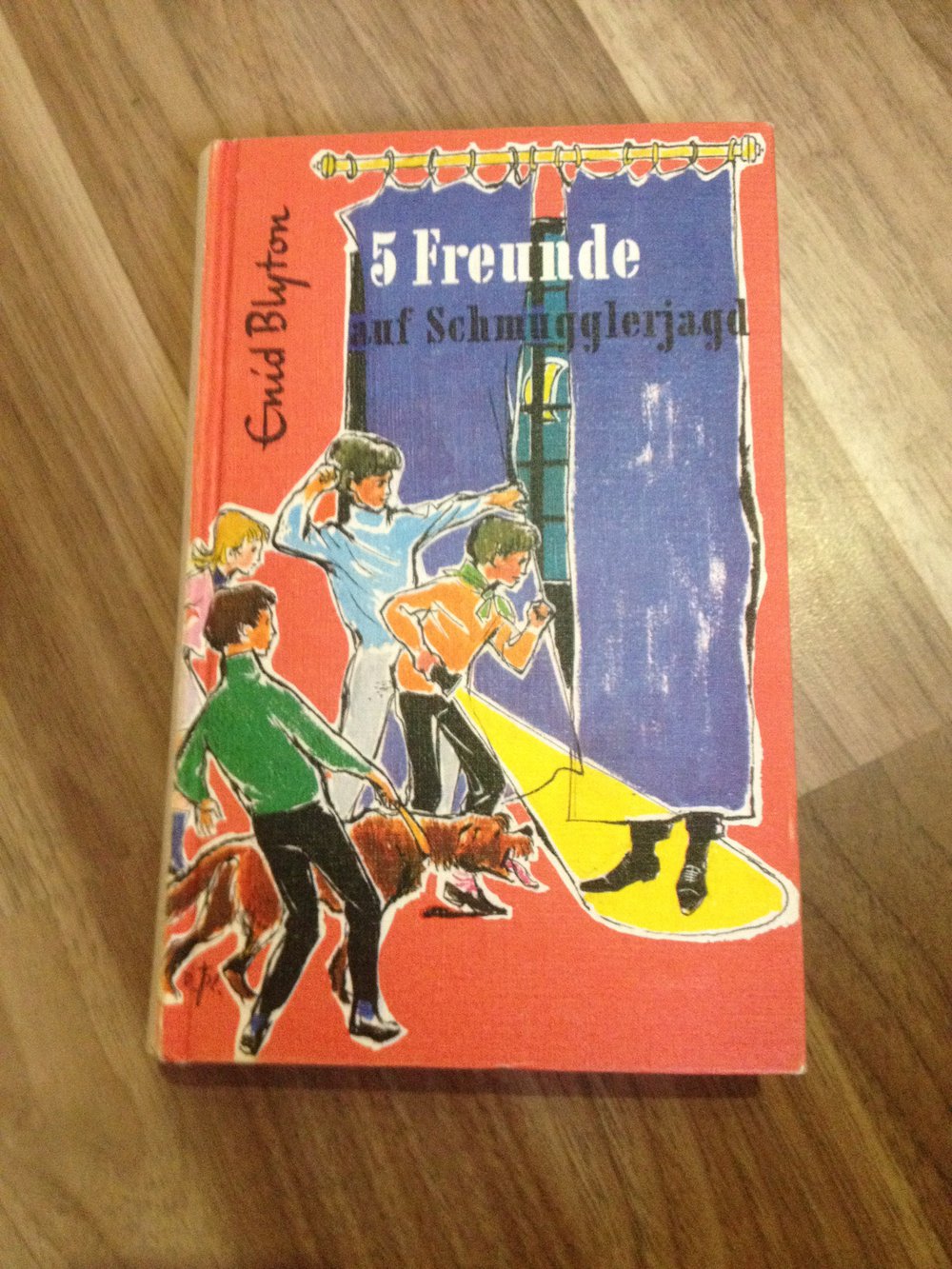 5 Freunde auf Schmugglerjagd