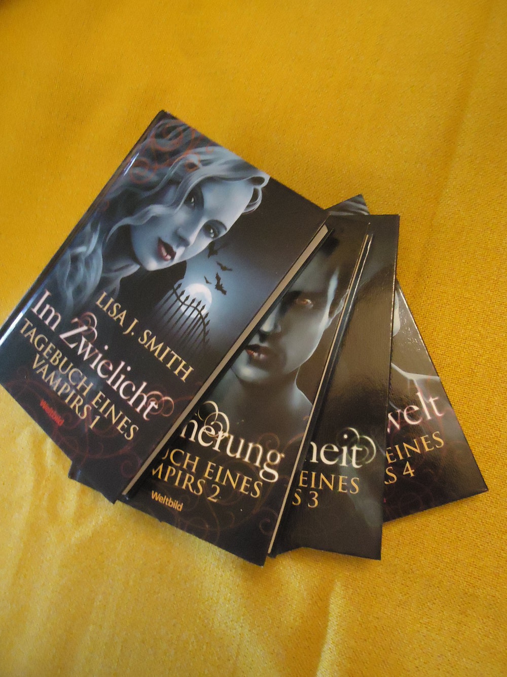 Im Zwielicht / Tagebuch eines Vampirs, Band 1,2,3,4 Kleiderkorb.de Im Zwielicht / Tagebuch eines Vampirs, Band 1,2,3,4 Kleiderkorb.de