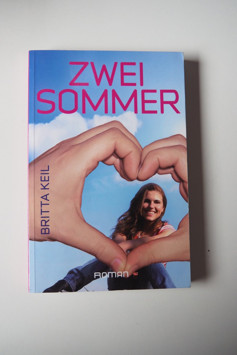 Buch: Zwei Sommer von Britta Keil