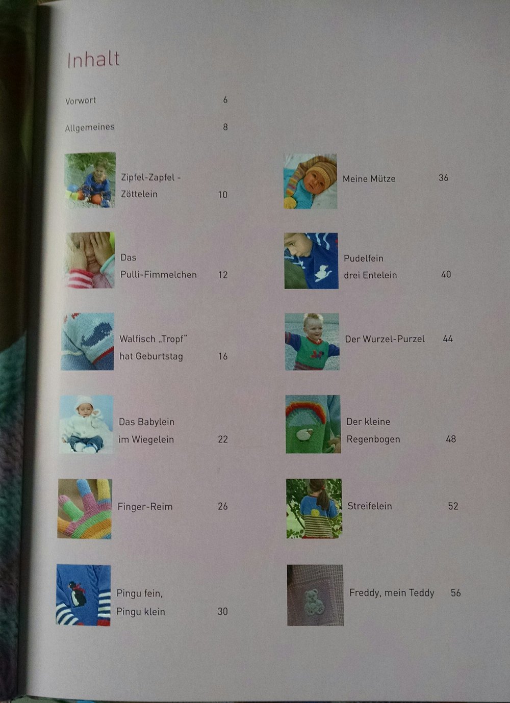 Farbenfrohe Kinderpullis