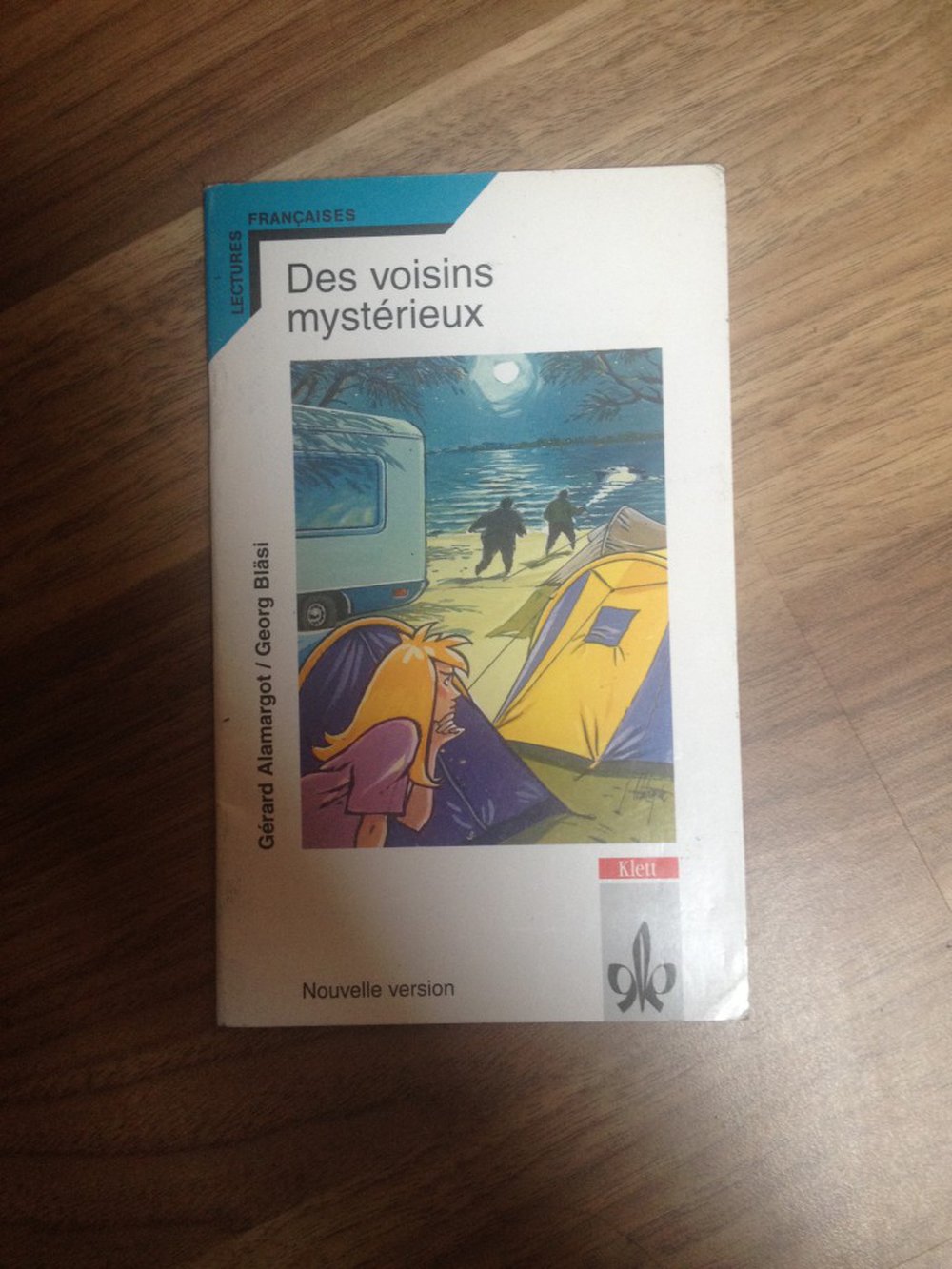 Des voisins mystérieux: Lecture graduée