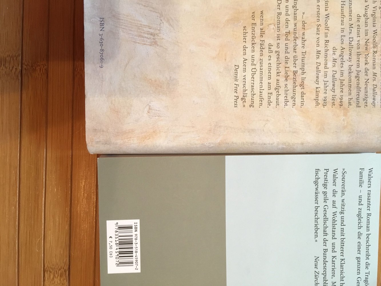 Roman Martin Walser Ohne Einander gelesen


M. Cunningham Die Stunden ungelesen, verband hat Lagerspuren