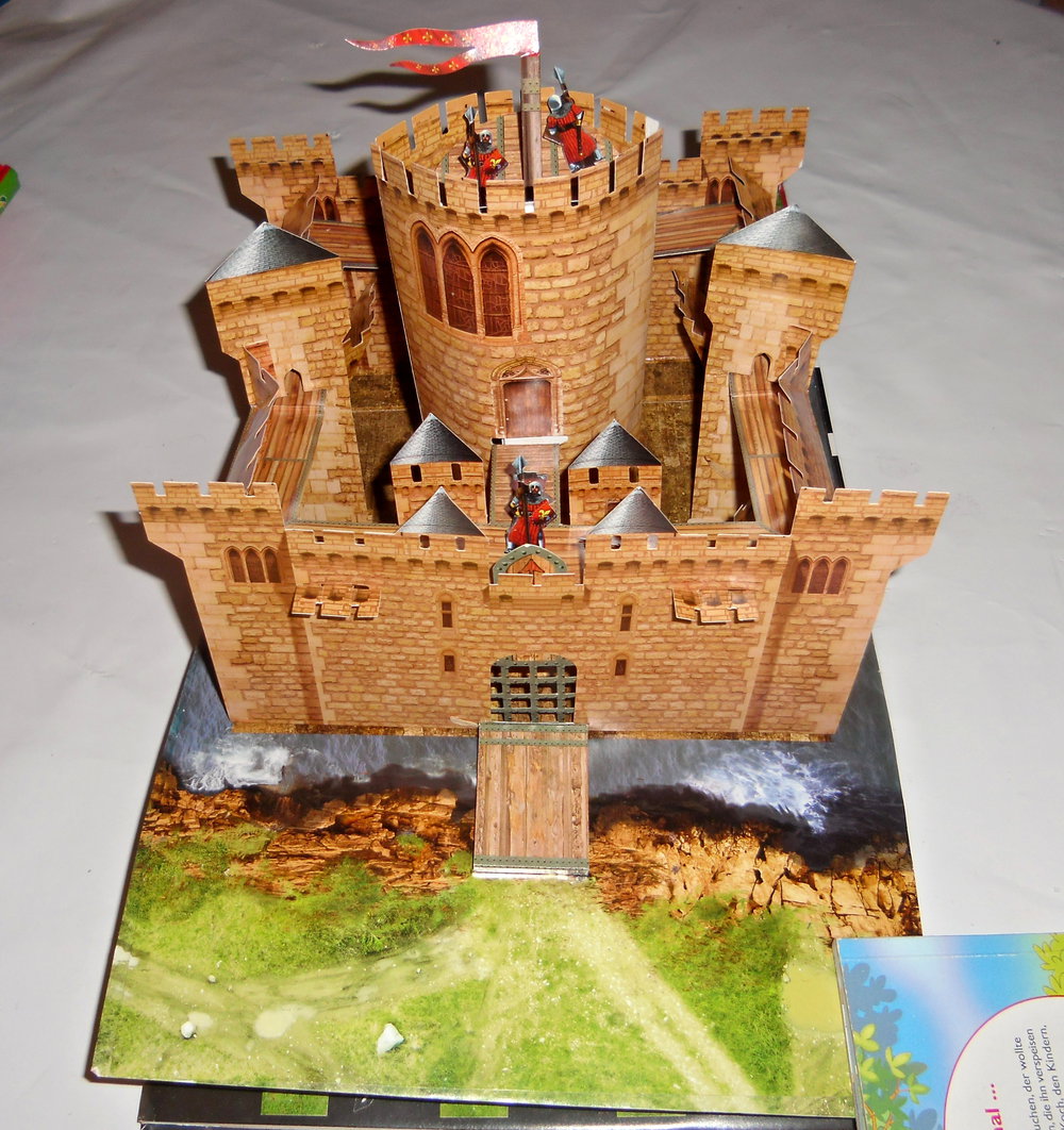 Ritter und Burgen /Buch m. Figuren + Burg