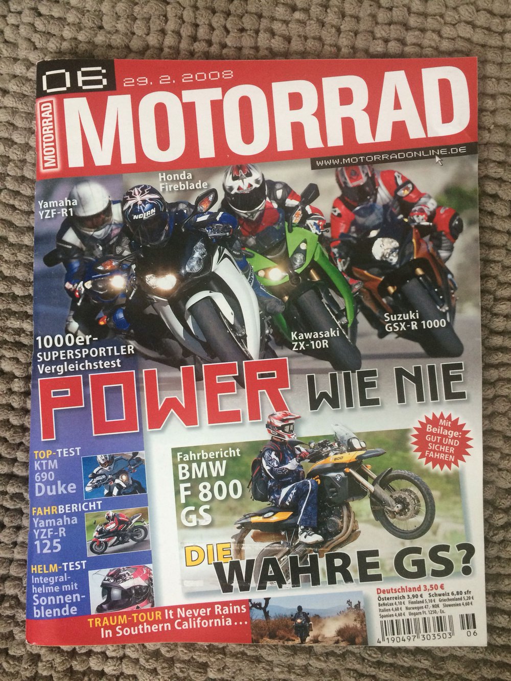 Motorrad Zeitschrift Power wie nie 1000er Supersportler Vergleichstest Kawasaki Suzuki Yamaha BMW KTM Fahrbericht 