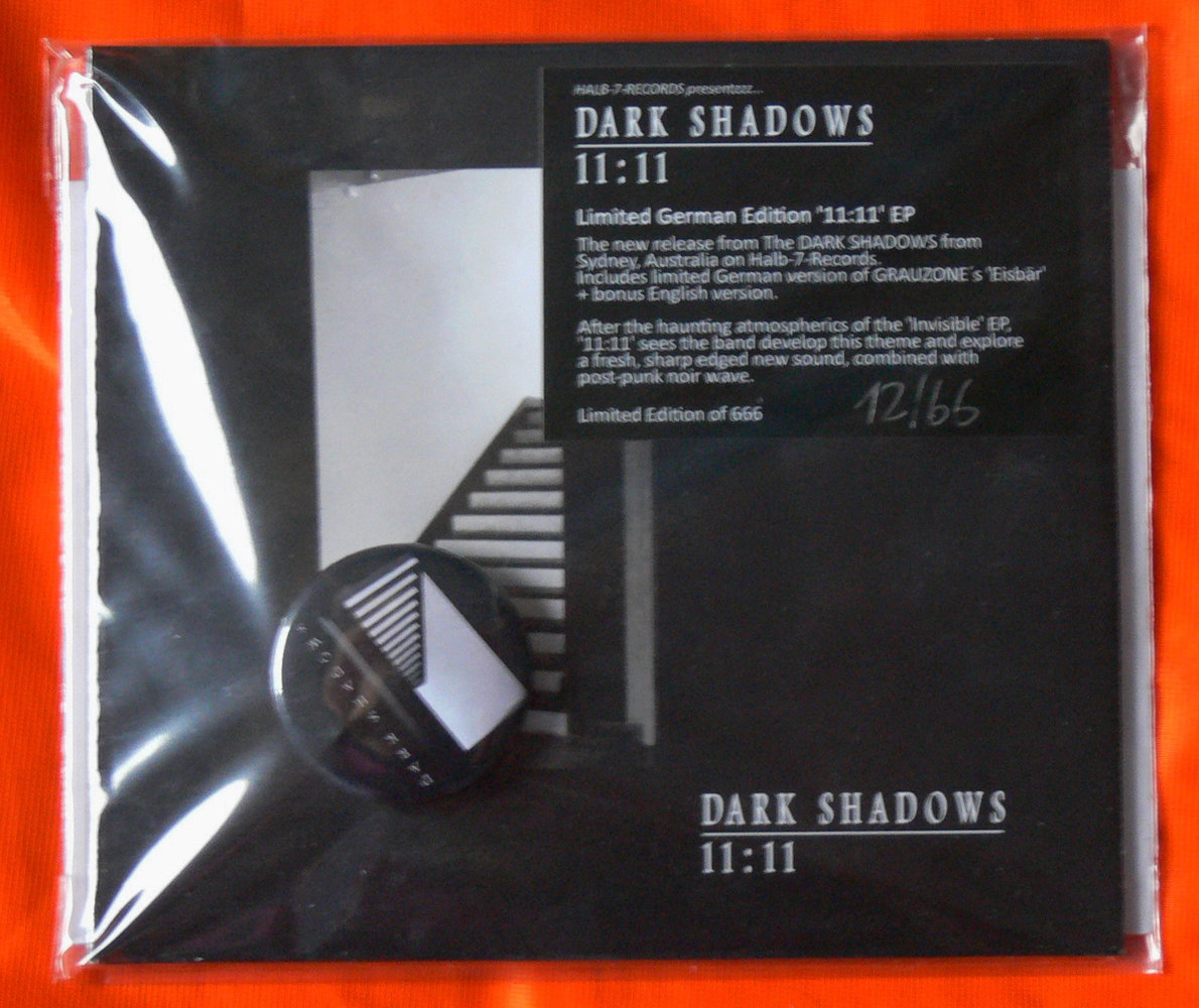 Dark Shadows 11:11 limited Edition inkl. Button und Karte