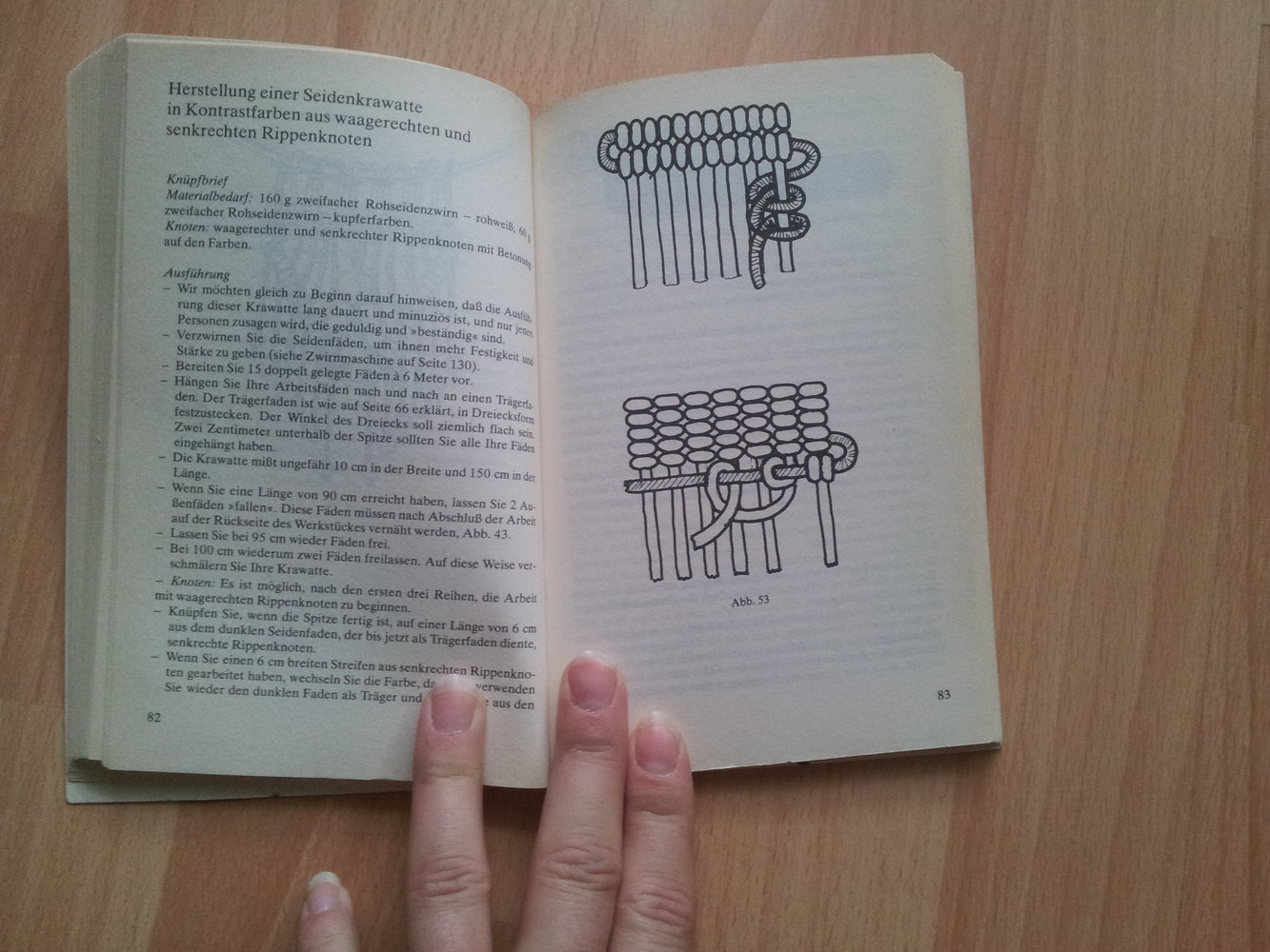 Bastelbuch - Geknüpfte Handarbeiten - Material, Soffe  und Gestaltung