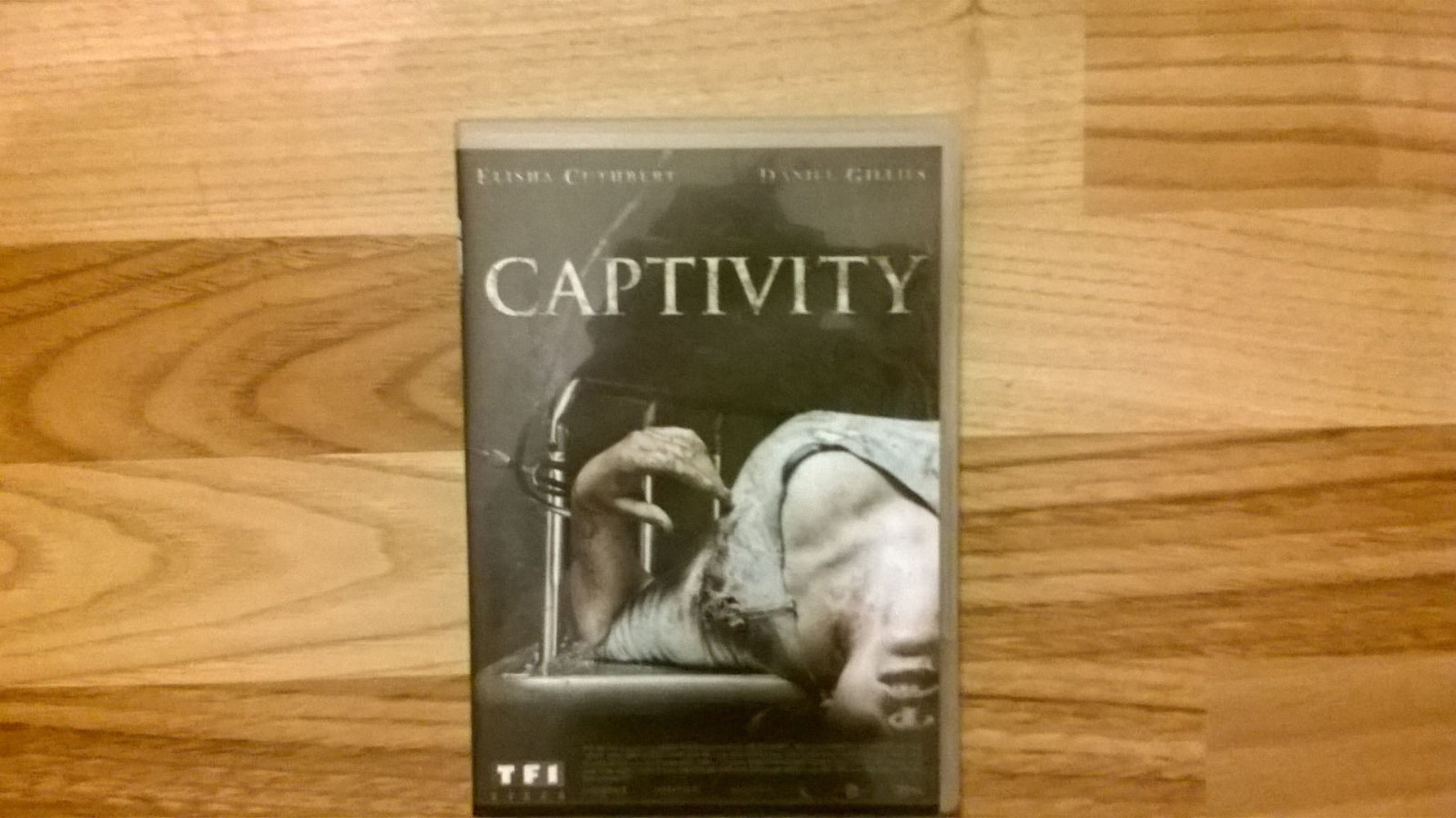 Captivity mit Daniel Gillies Tonspur Französich