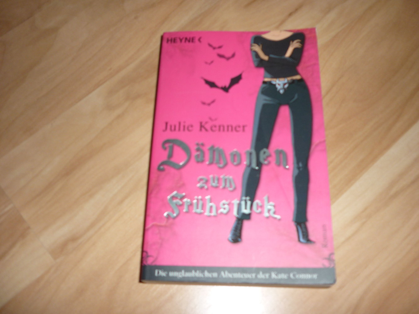 Julie Kenner - Dämonen zum Frühstück - Kate Connor Band 1