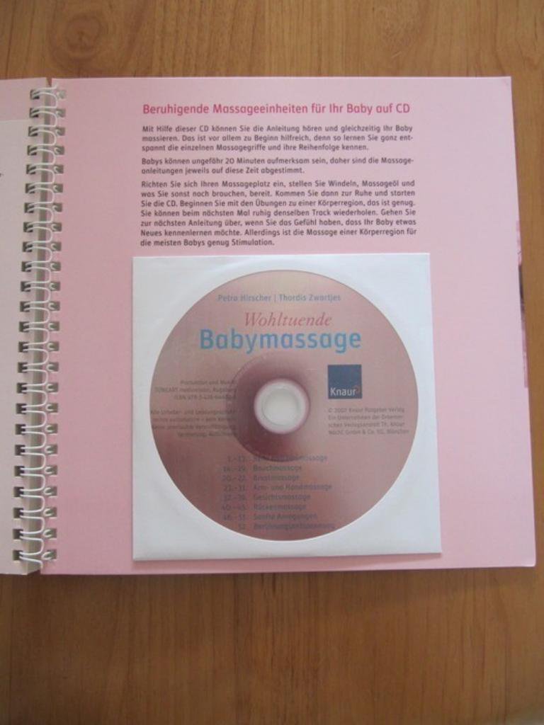 Wohltuende Babymassage mit CD Buch