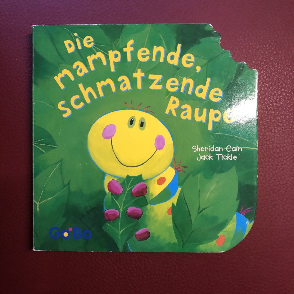Pappbuch mampfende, schmatzende Raupe 