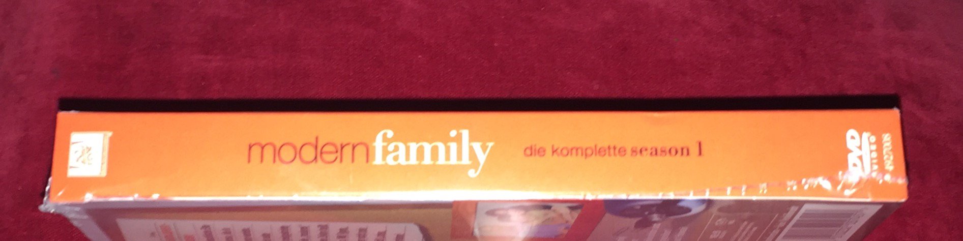 NEU/OVP MODERN FAMILY Staffel 1
