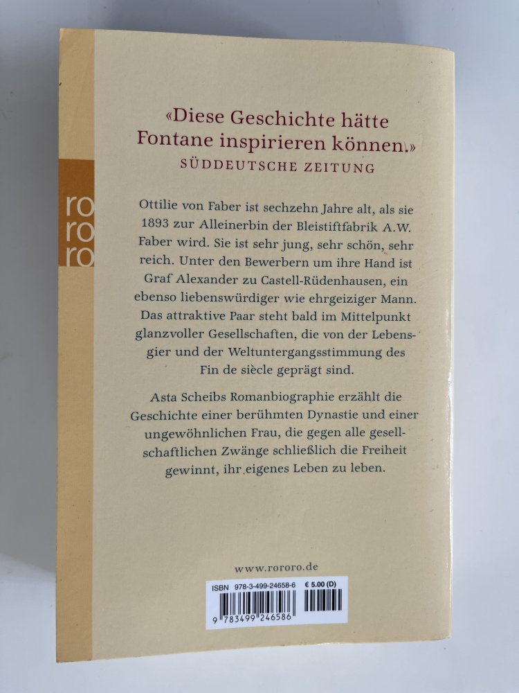 Eine Zierde in ihrem Hause