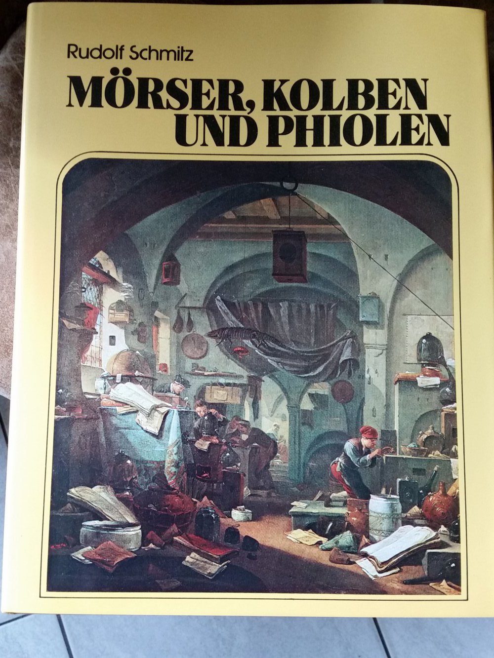 Mörser.Kolben und Phiolen
