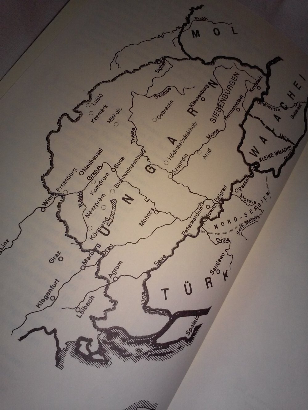 Heilige, Hexen, Vampire - Vom Nutzen des Übernatürlichen - kulturwissenschaftl. 1.Alg.