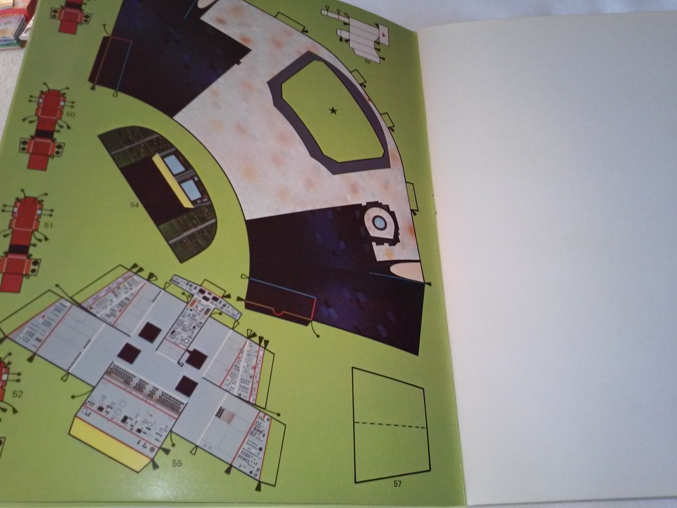 Wayne McLoughlin: The Space Shuttle: Build It Yourself 1.Alg.(engl)