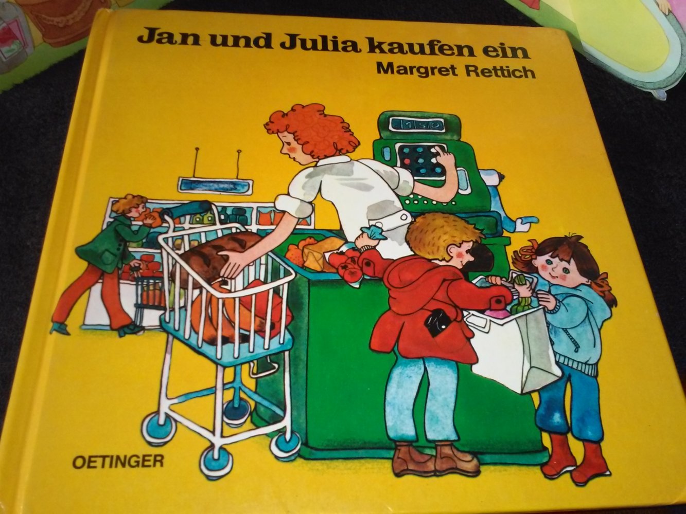 Margret Rettich: Jan und Julia kaufen ein; + Das aufklappbare Kaufhaus.