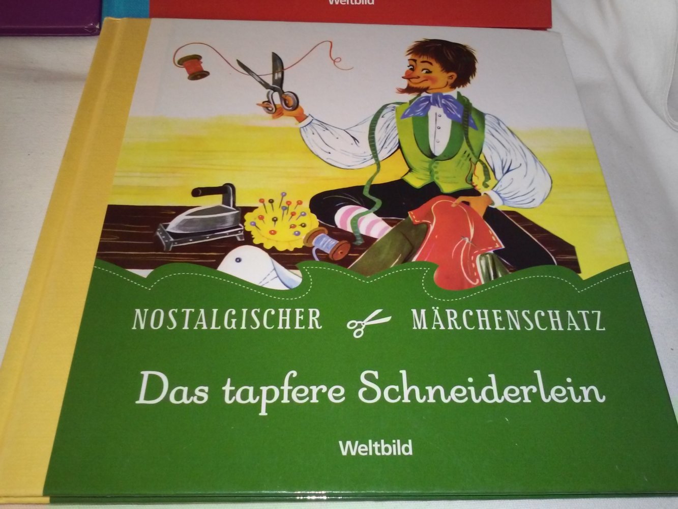 Nostalgischer Märchenschatz: Dornröschen,Frau Holle,tapfere Schneiderlein,Däumling