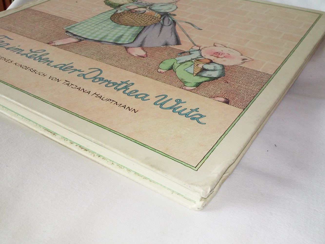 Tatjana Hauptmanns: Ein Tag im Leben der Dorothea Wutz - alte Bildergeschichte