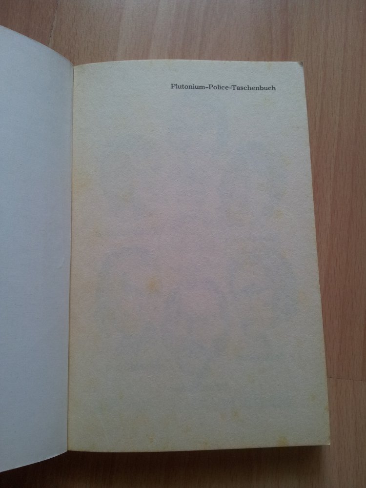 Plutonium Police - Strahlendes Gold  - Band 16 - Eliot Spencer