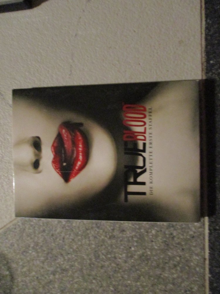 dvd serie film,true blood,komplette erste staffel,5 dvds