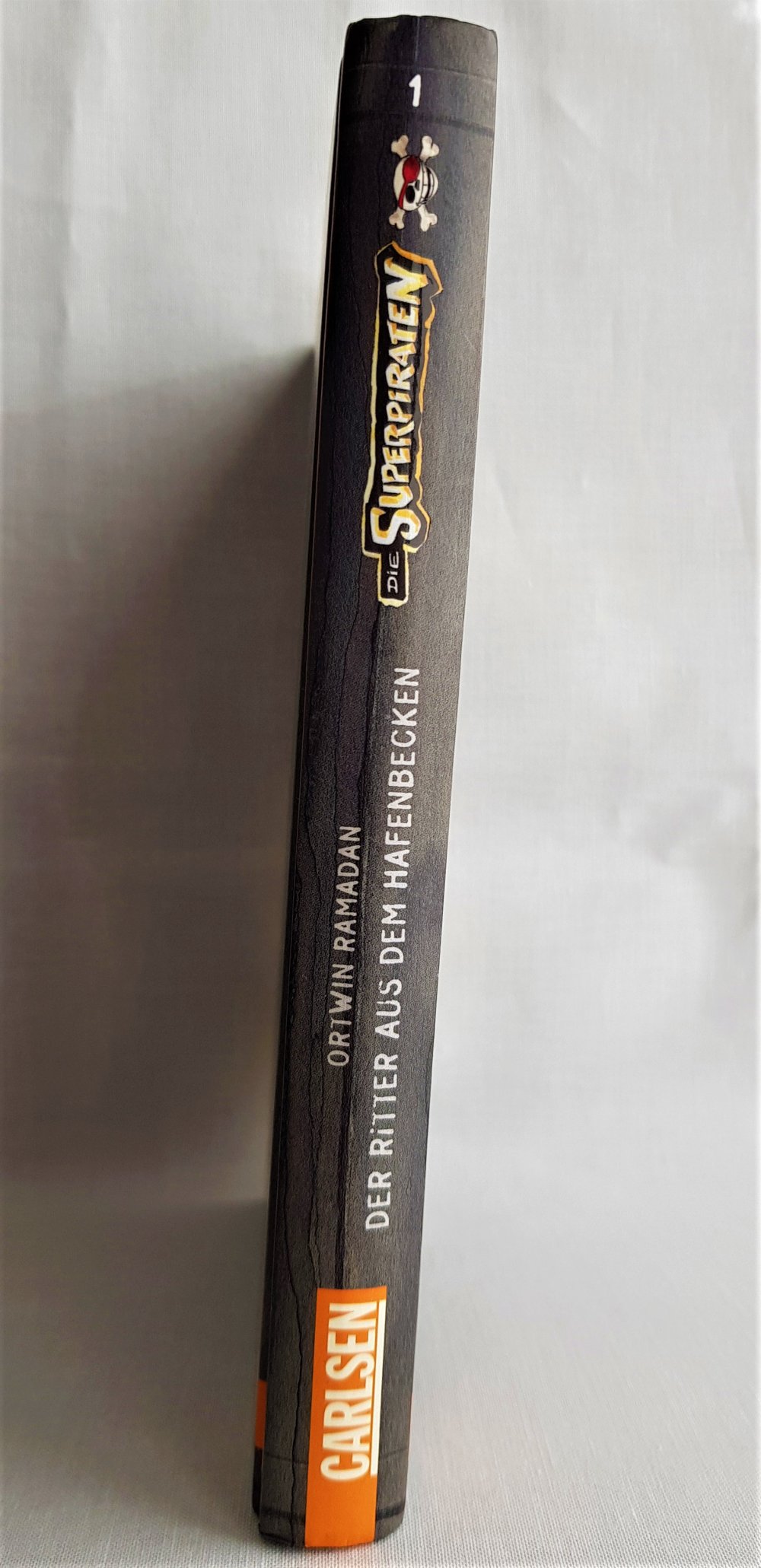  Die Superpiraten -- Der Ritter aus dem Hafenbecken -- Band 1