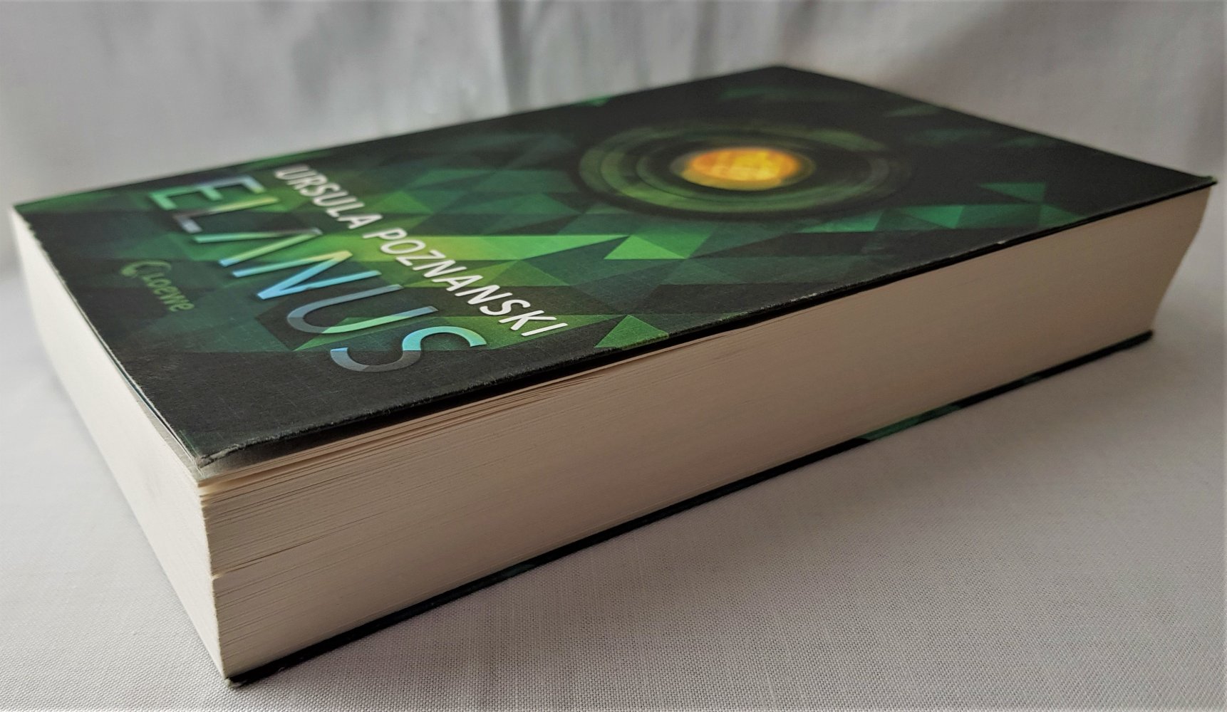 ELANUS -- Ursula Poznanski -- Loewe Verlag