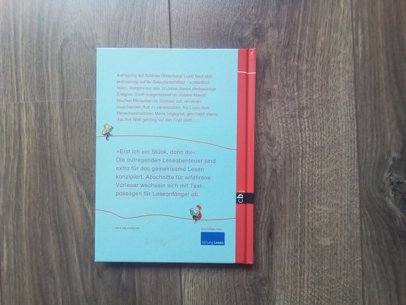 Erst ich ein Stück dann du Luzia und der Ball der Vampire Leselöwen Dinosauriergeschichten Ingrid Uebe Patricia Schröder