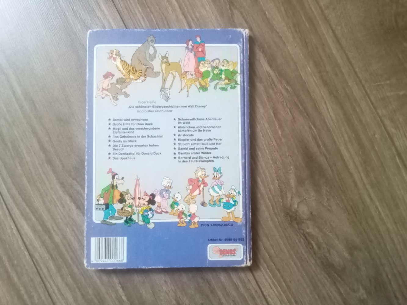 verschiedene Bücher Bambi verrückte Geschichten Jahresreigen Kinderklub