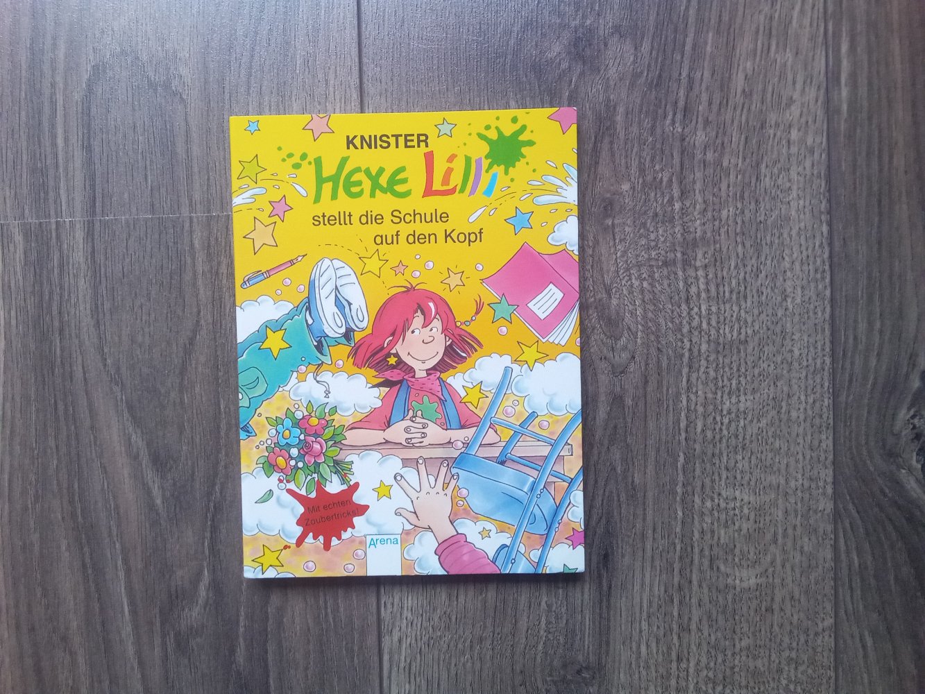 3x Hexe Lilli feiert Geburtstag zaubert Hausaufgaben stellt die Schule auf den Kopf 