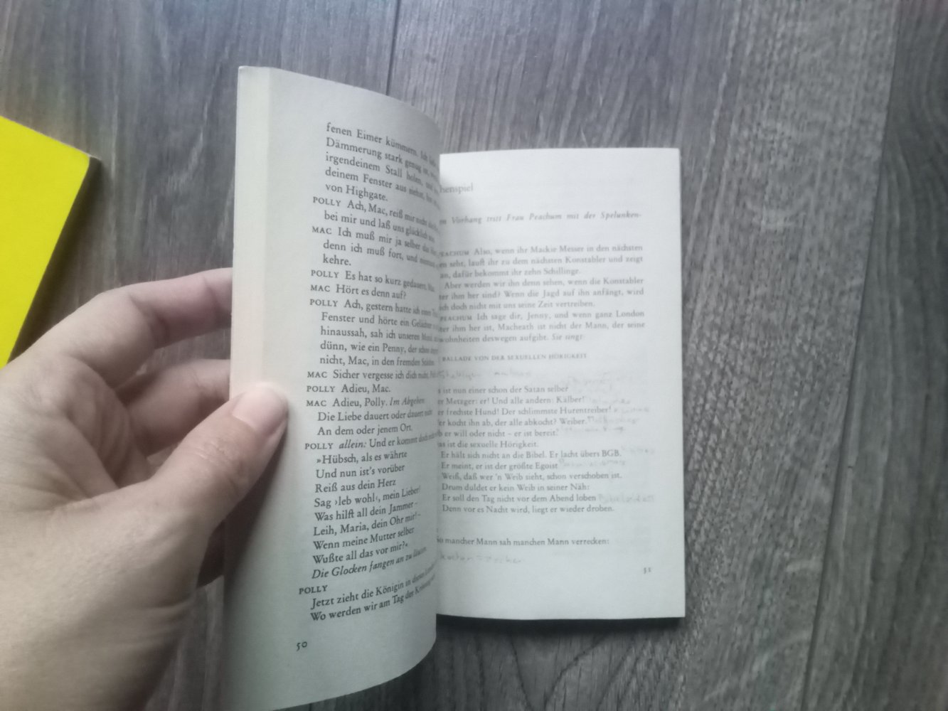 2x Reclam Heft Bertolt Brecht gute Mensch Sezuan Dreigroschenoper