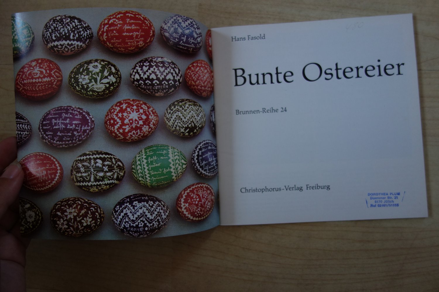 Bunte Ostereier Brunnen Reihe 24 basteln Osterei färben Christophorus 