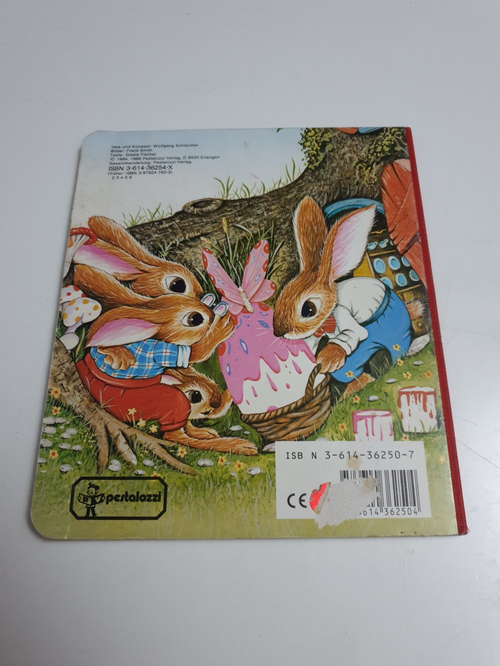 Der Osterhase und der Schmetterling 