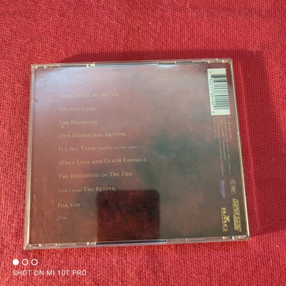 HIM - Greatest Lovesongs Vol 666