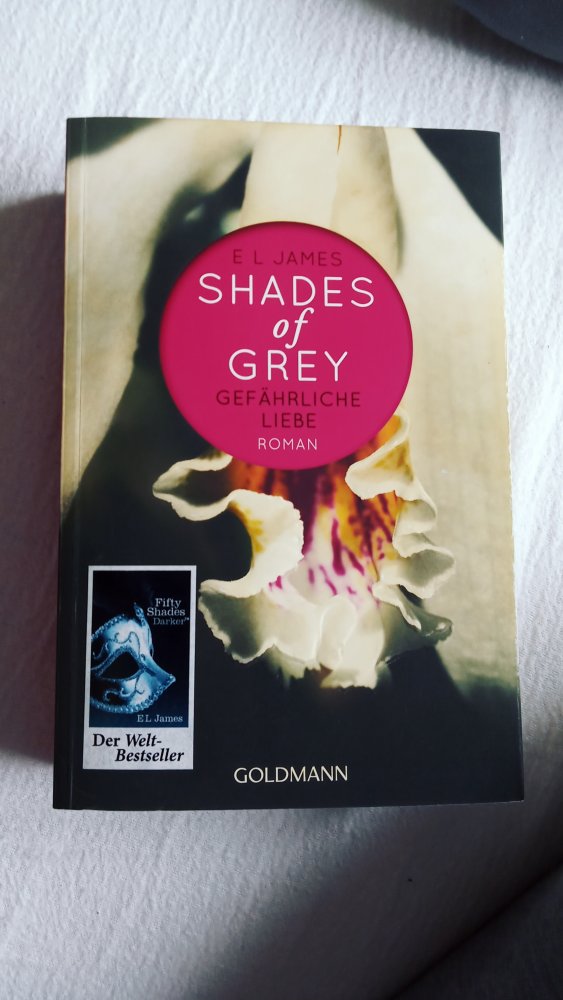 Buch Shades of Grey Band 2