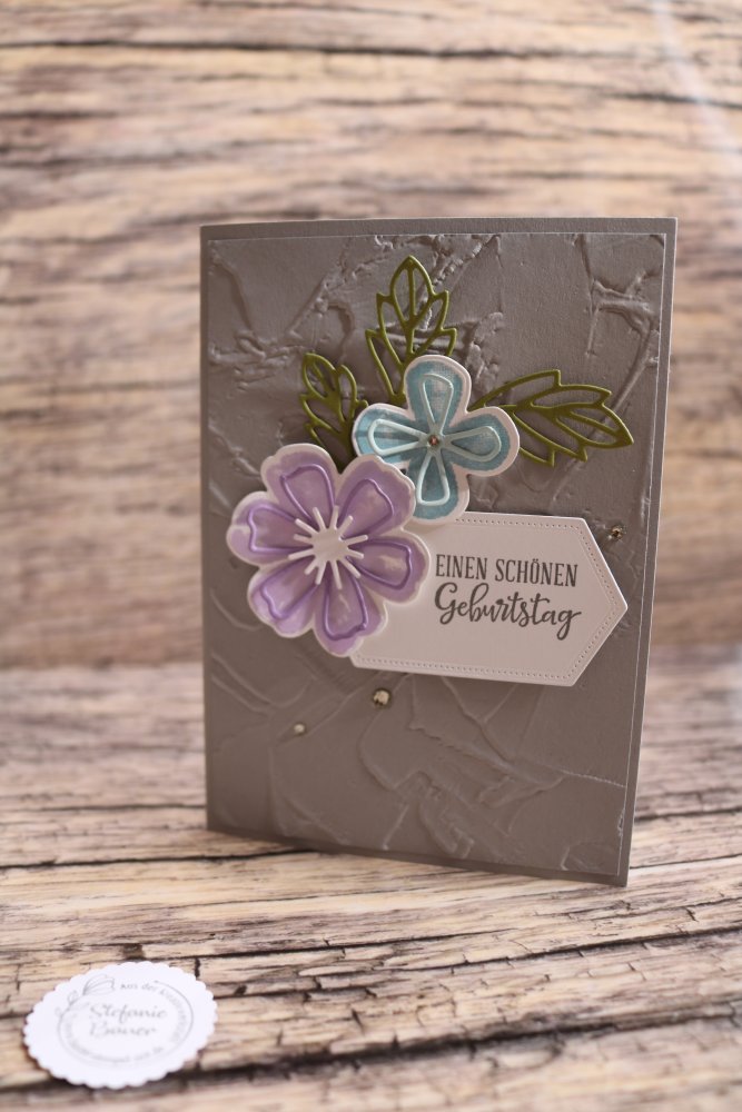 Willst du kreativ sein und deine eigenen Kunstwerke erschaffen und gestalten? Dann melde dich bei mir! 