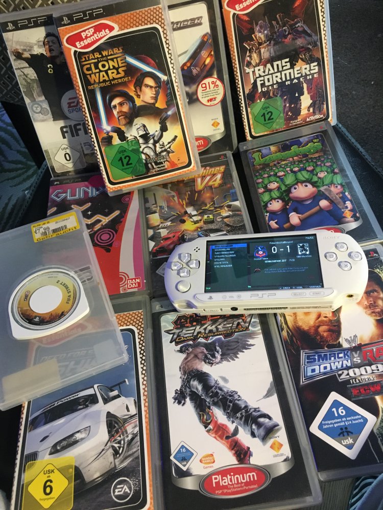 PSP Spiele und PSP E 1004