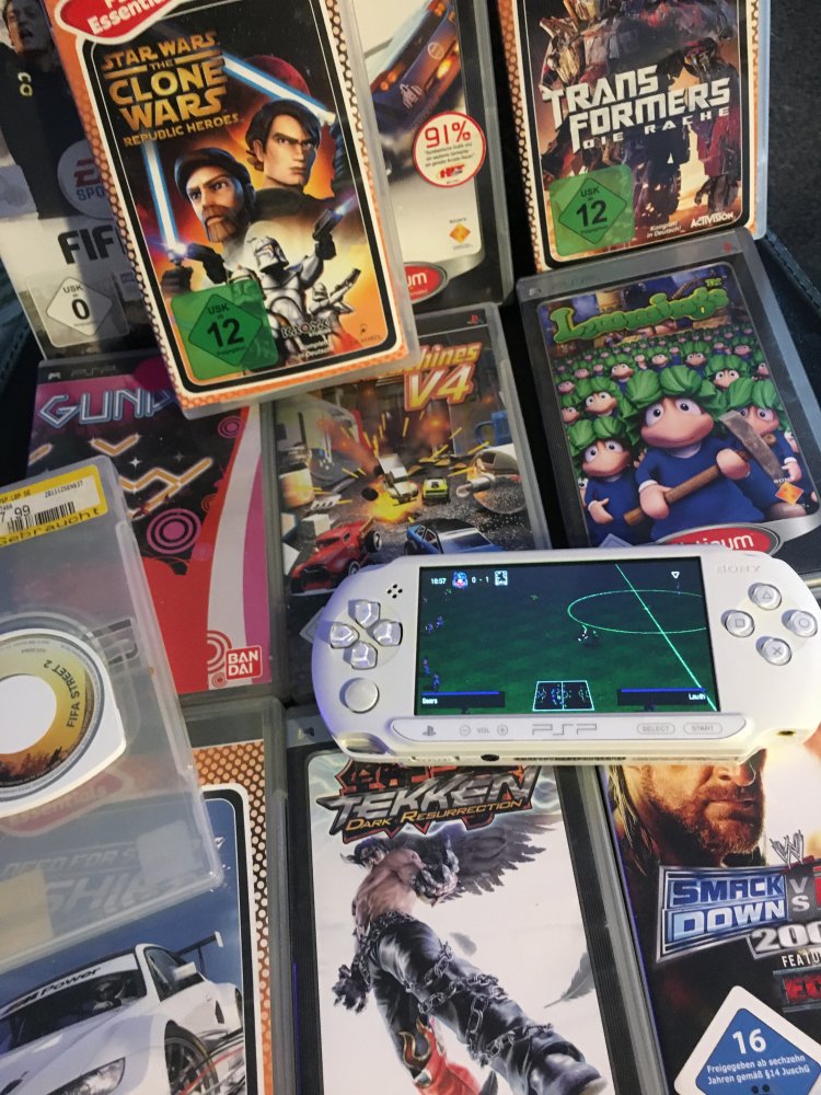PSP Spiele und PSP E 1004