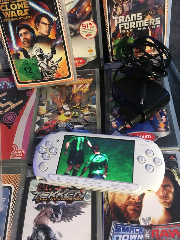 PSP Spiele und PSP E 1004
