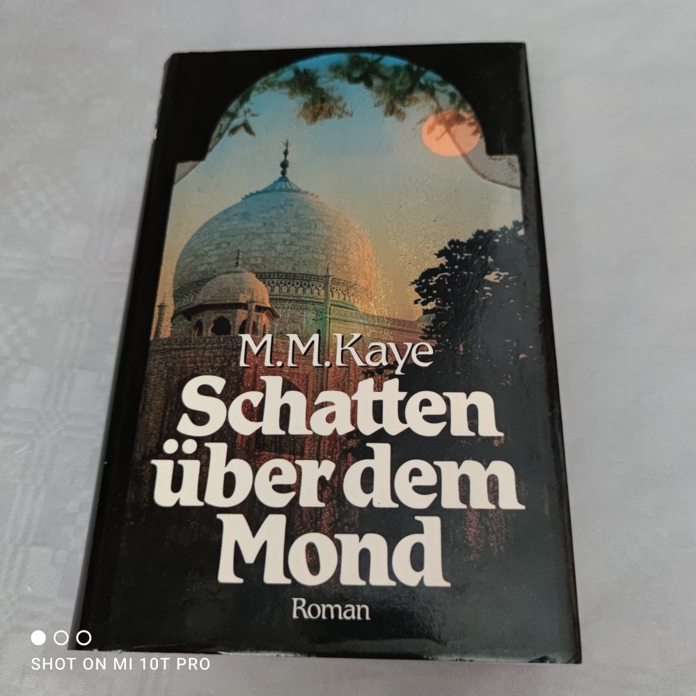 Schatten über dem Mond - M. M. Kaye