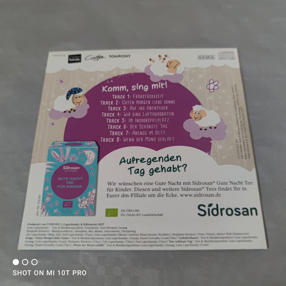 Kein Tag wie jeder andere - von Hüpfburg Helden und Luftakrobaten