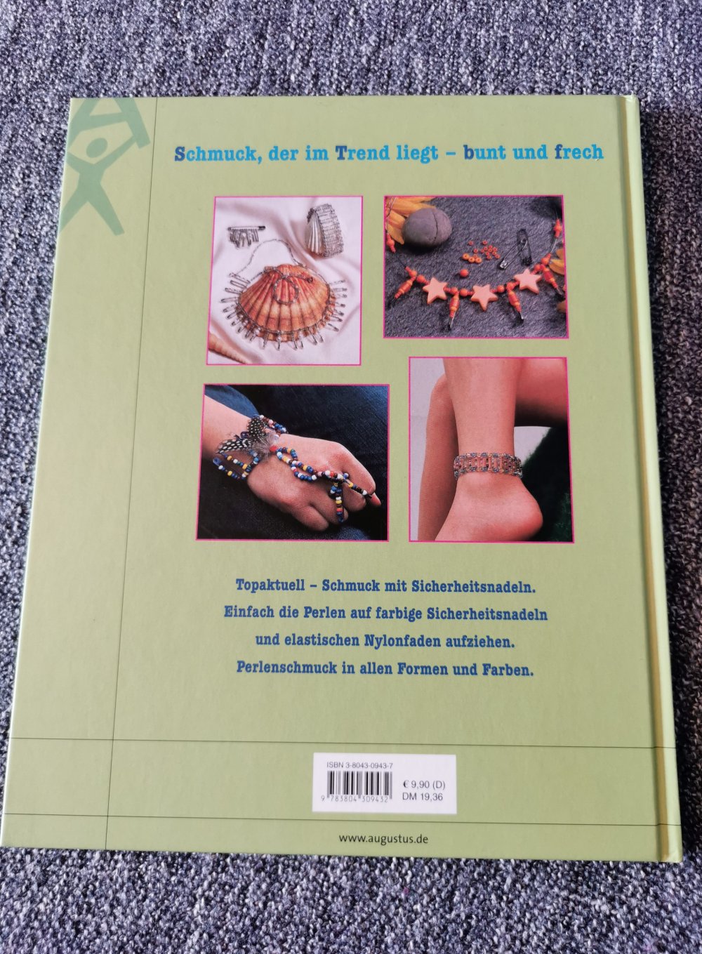 Buch: Mit Sicherheitsnadeln und Perlen